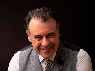 Profesor Carlos Álvarez
